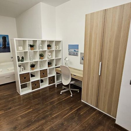Brand New Apart Mlg City Center! Malaga Luaran gambar